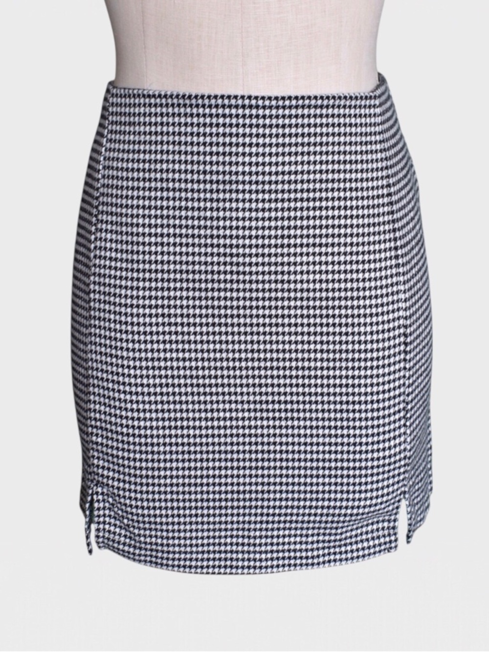Love on a Hanger Houndstooth Mini Skirt